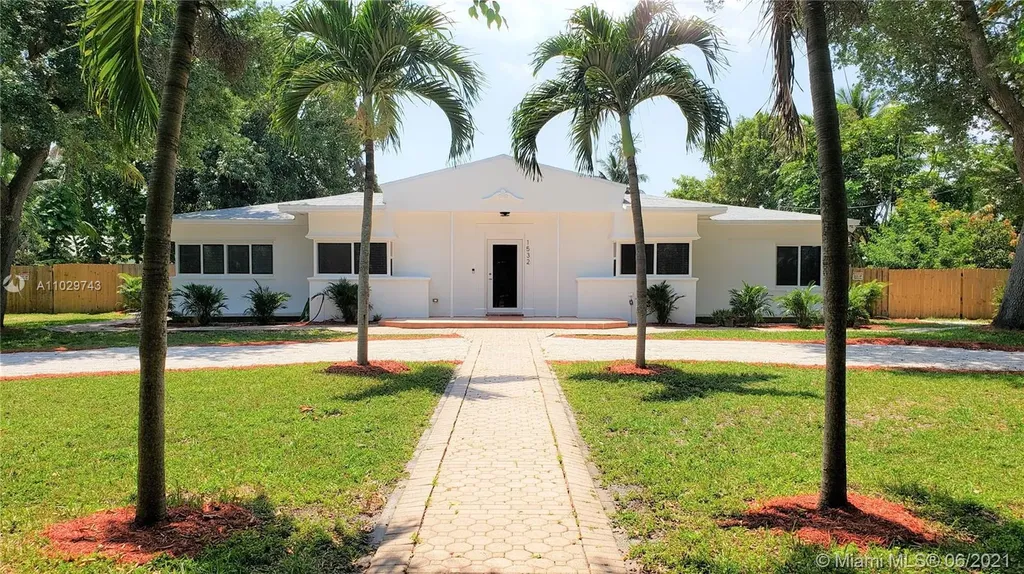 1532 NE 144th Street Miami FL 33161