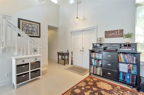1285 Bayview Circle Weston FL 33326