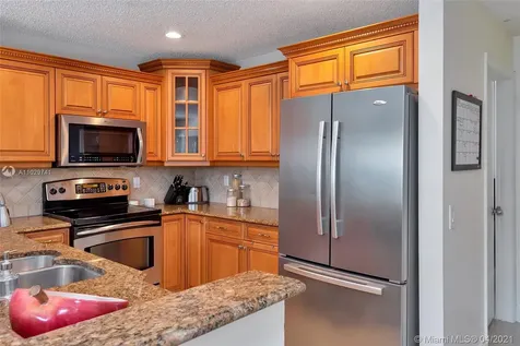 1285 Bayview Circle Weston FL 33326