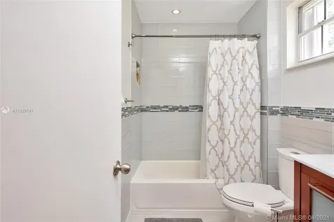 1285 Bayview Circle Weston FL 33326