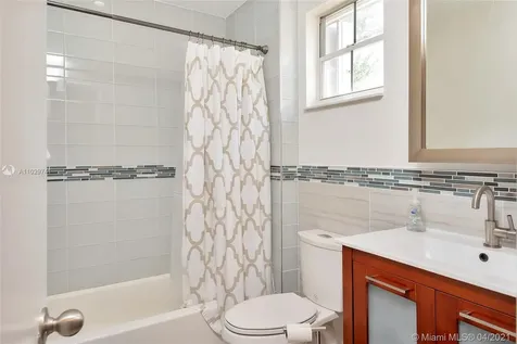 1285 Bayview Circle Weston FL 33326