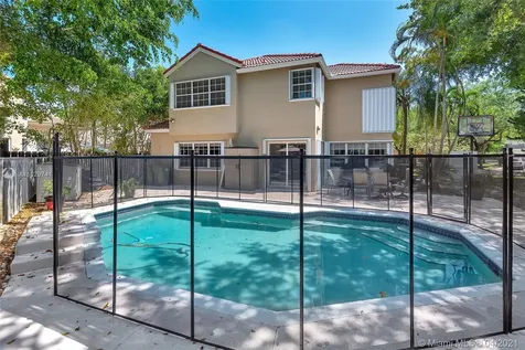 1285 Bayview Circle Weston FL 33326
