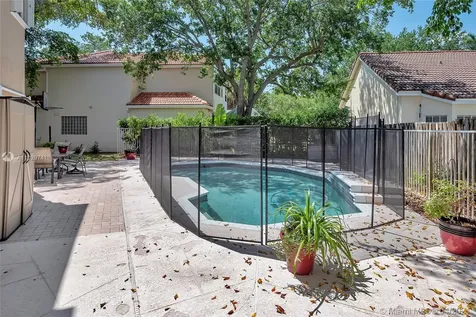 1285 Bayview Circle Weston FL 33326
