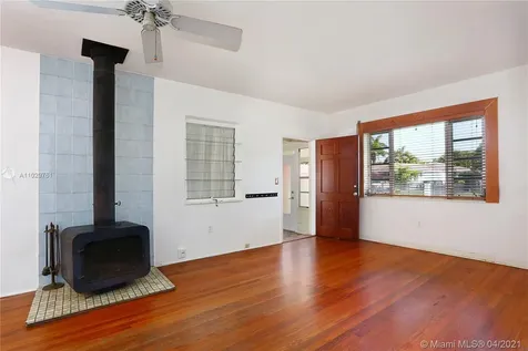 5752 SW 77th Terrace South Miami FL 33143