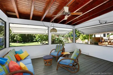 5752 SW 77th Terrace South Miami FL 33143