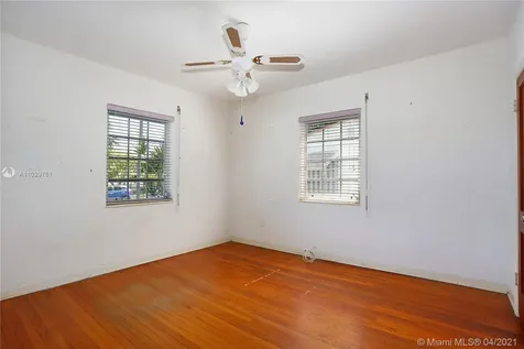 5752 SW 77th Terrace South Miami FL 33143