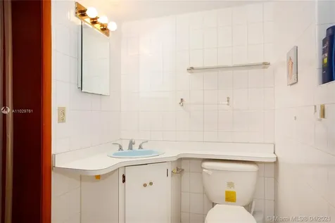 5752 SW 77th Terrace South Miami FL 33143