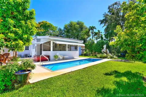 5752 SW 77th Terrace South Miami FL 33143