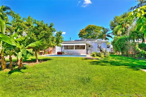 5752 SW 77th Terrace South Miami FL 33143