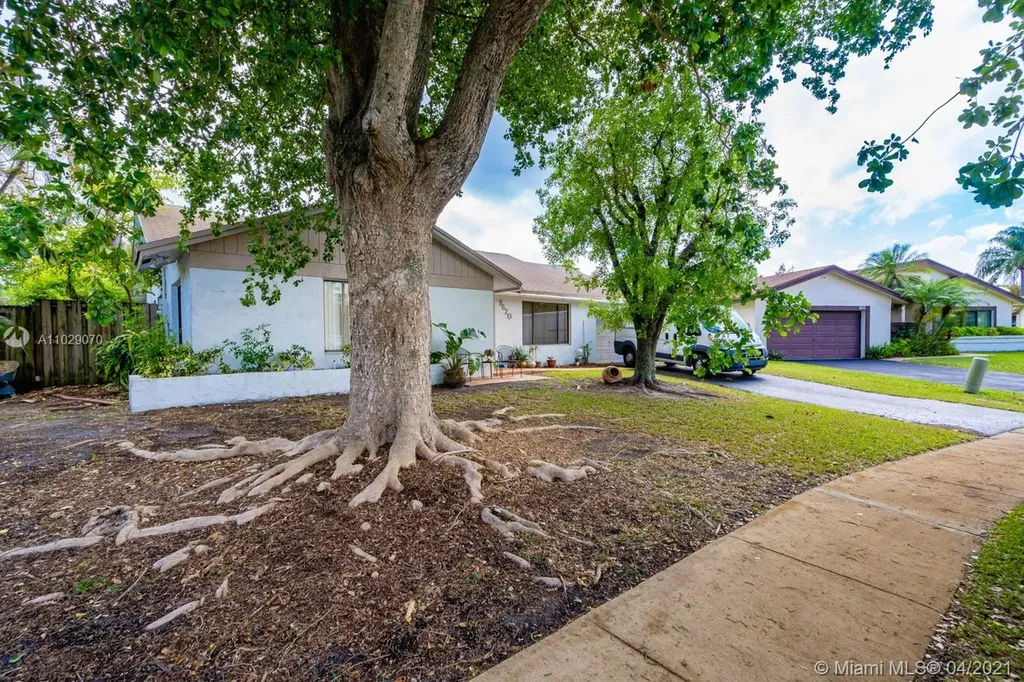 9620 NW 31st Place Sunrise FL 33351