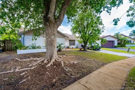 9620 NW 31st Place Sunrise FL 33351