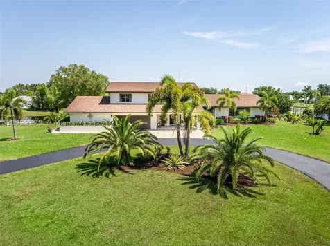 5310 W Saxon Circle Southwest Ranches FL 33331