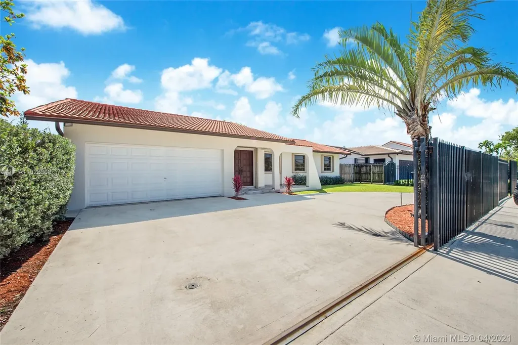 135 SW 136th Avenue Miami FL 33184