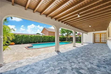 135 SW 136th Avenue Miami FL 33184