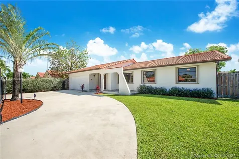 135 SW 136th Avenue Miami FL 33184