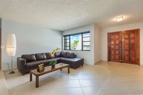 135 SW 136th Avenue Miami FL 33184