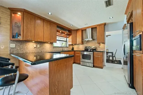 135 SW 136th Avenue Miami FL 33184