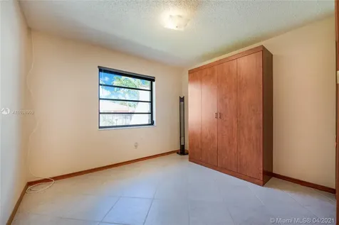 135 SW 136th Avenue Miami FL 33184