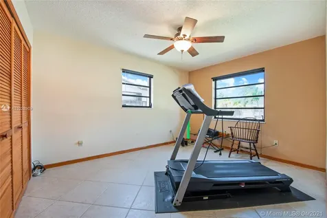 135 SW 136th Avenue Miami FL 33184