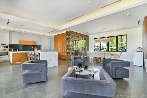 7210 S Prestwick Place Miami Lakes FL 33014