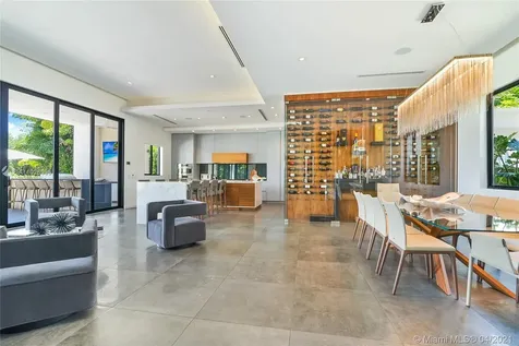 7210 S Prestwick Place Miami Lakes FL 33014