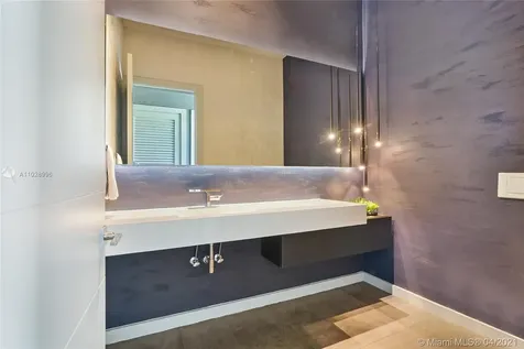 7210 S Prestwick Place Miami Lakes FL 33014