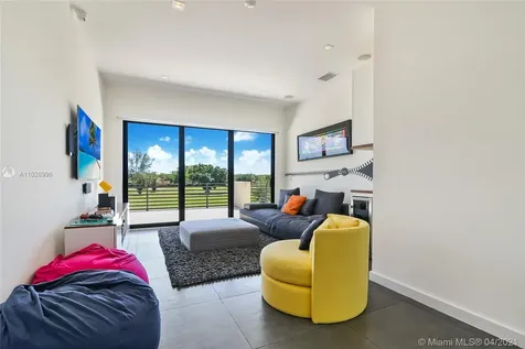 7210 S Prestwick Place Miami Lakes FL 33014