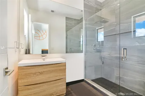 7210 S Prestwick Place Miami Lakes FL 33014