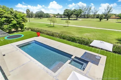 7210 S Prestwick Place Miami Lakes FL 33014
