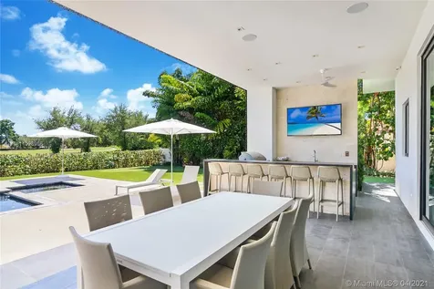 7210 S Prestwick Place Miami Lakes FL 33014