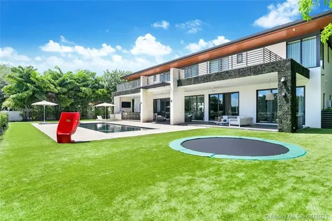7210 S Prestwick Place Miami Lakes FL 33014