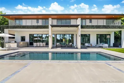 7210 S Prestwick Place Miami Lakes FL 33014