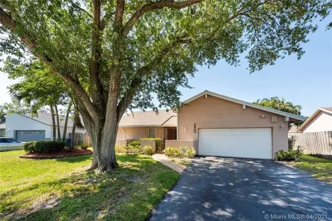 8600 NW 49th Street Lauderhill FL 33351