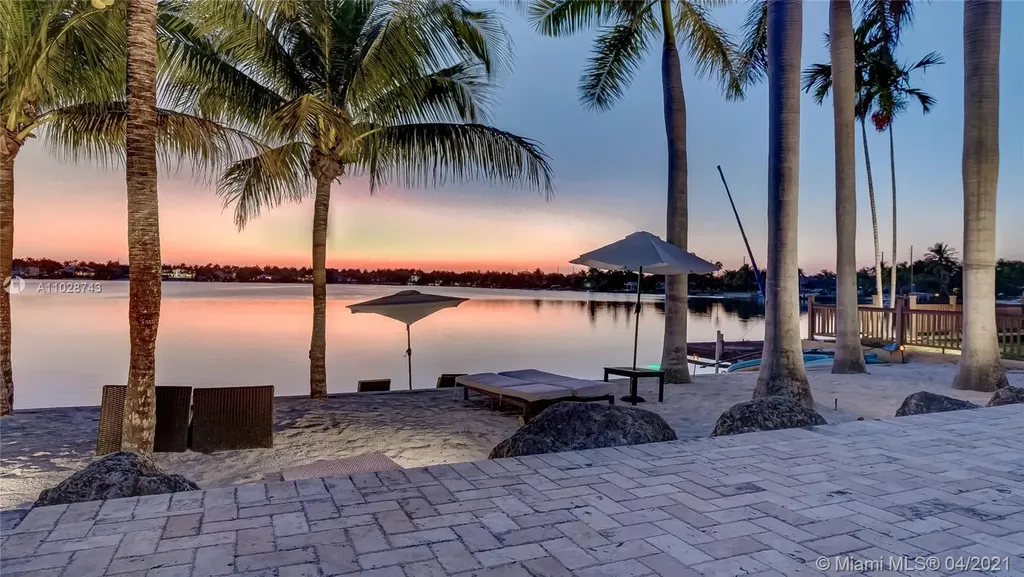 13804 SW 92nd Court Miami FL 33176