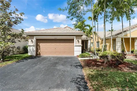 1509 Canary Island Drive Weston FL 33327