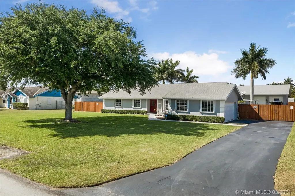 1651 NW 19th Street Homestead FL 33030
