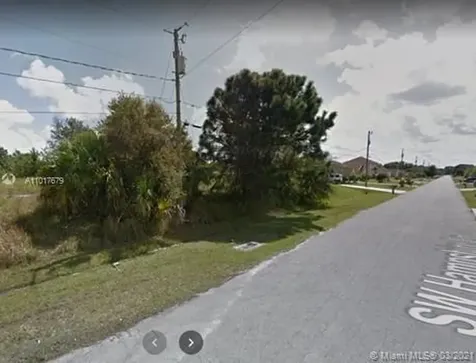 1917 SW Hampshire Lane Port St. Lucie FL 34953