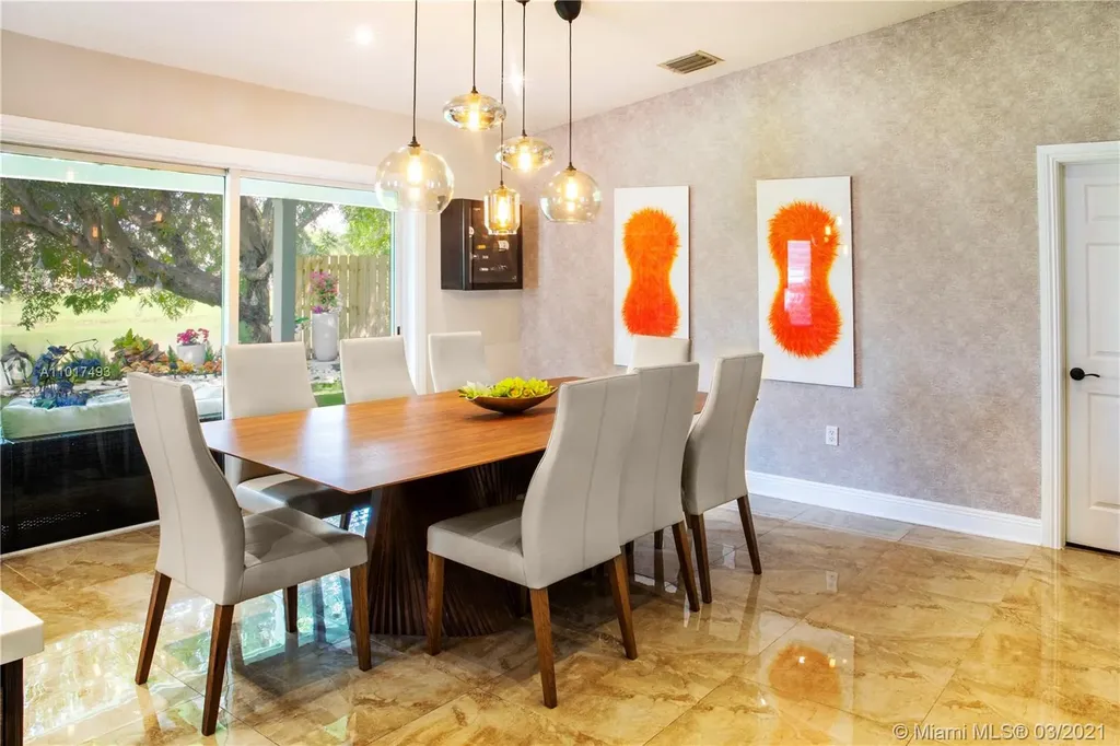 21124 SW 88th Place Cutler Bay FL 33189
