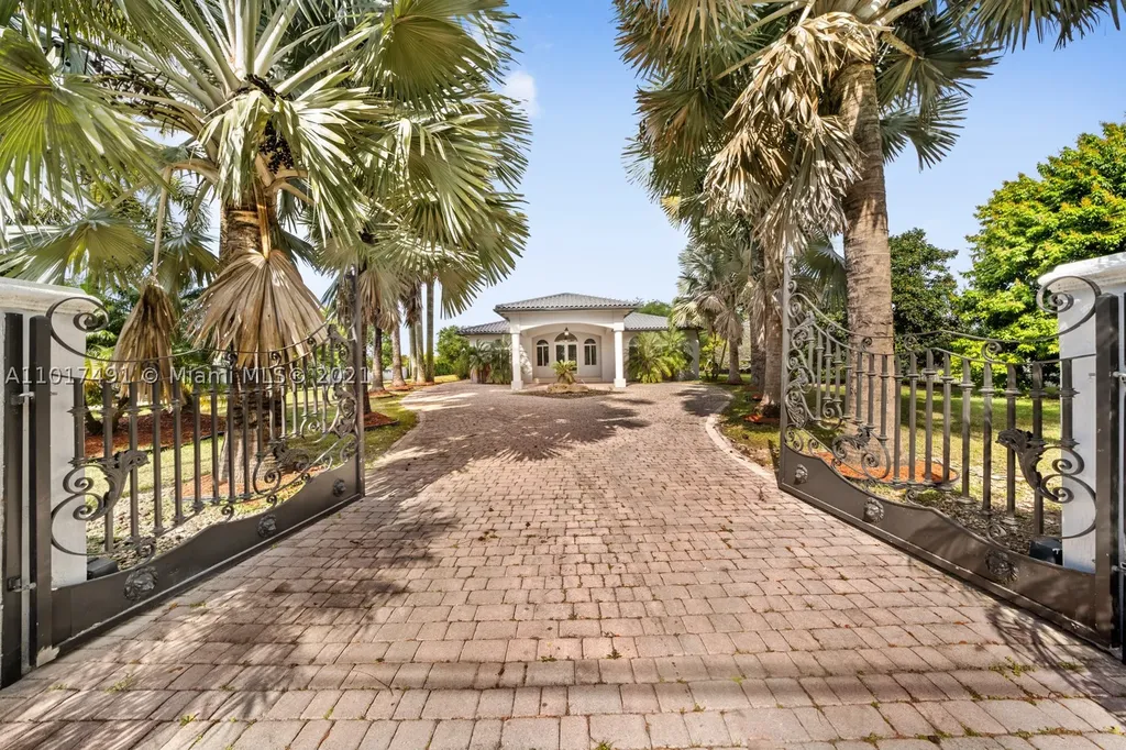 20200 SW 198th Avenue Miami FL 33187
