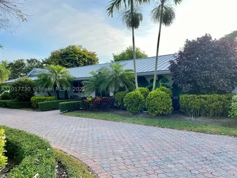 10745 SW 74th Court Pinecrest FL 33156