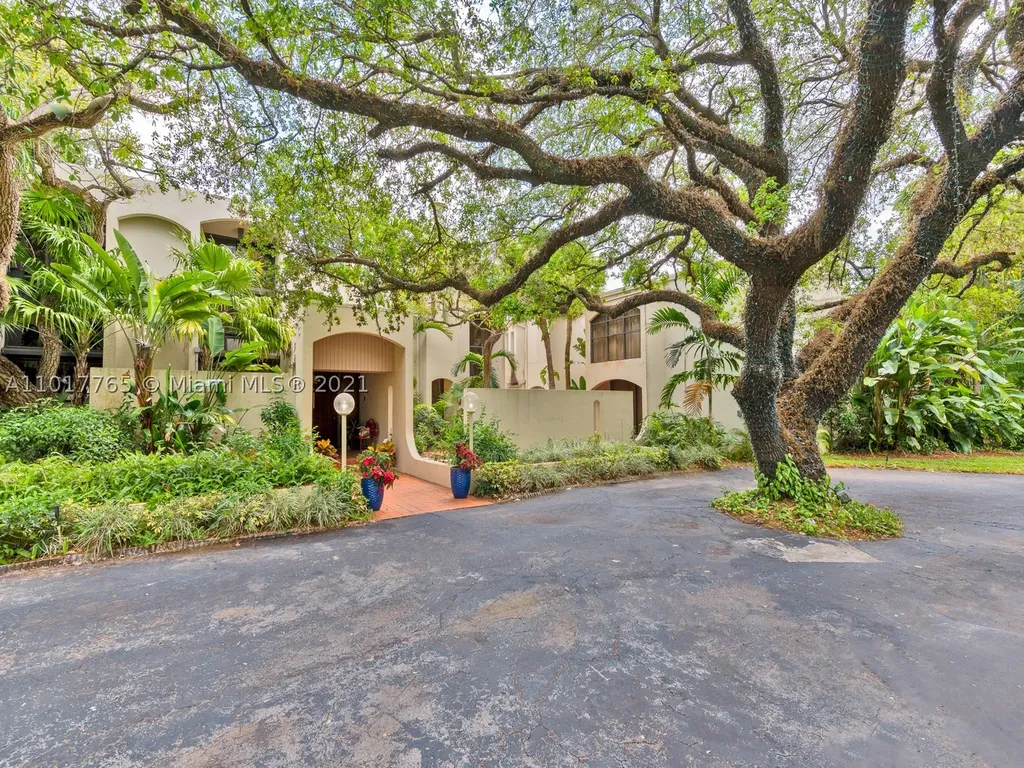 16181 W Troon Circle Miami Lakes FL 33014