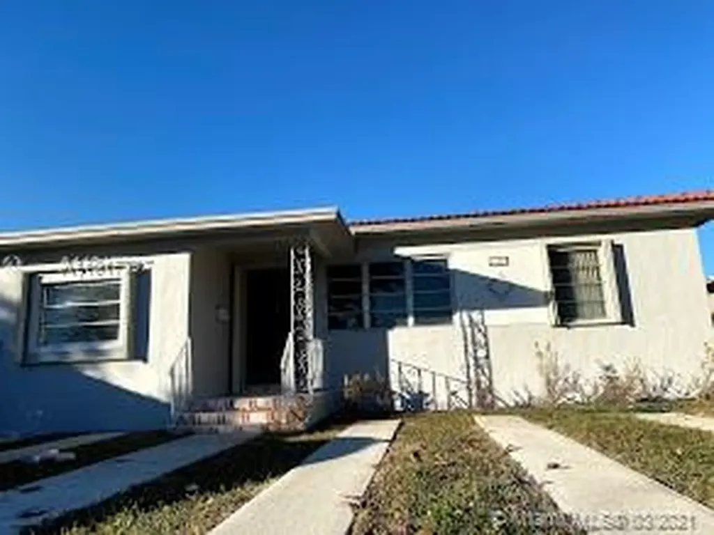 6457 SW 9th Street West Miami FL 33144