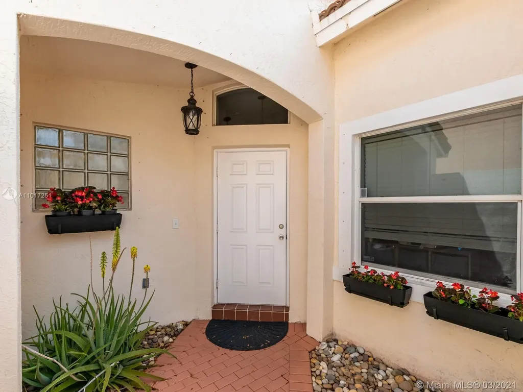 5605 NW 122nd Terrace Coral Springs FL 33076