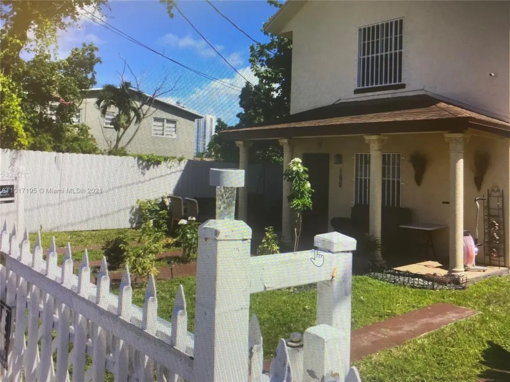 160 NW 27th Street Miami FL 33127