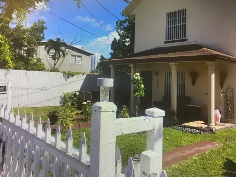 160 NW 27th Street Miami FL 33127