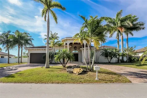 8840 SW 165th Terrace Palmetto Bay FL 33157