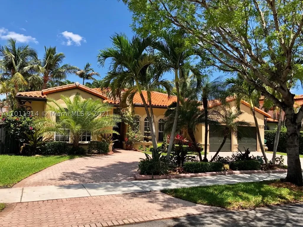 8023 NW 161st Terrace Miami Lakes FL 33016