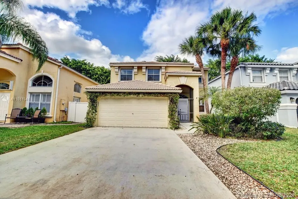 7538 Oak Grove Circle Lake Worth FL 33467