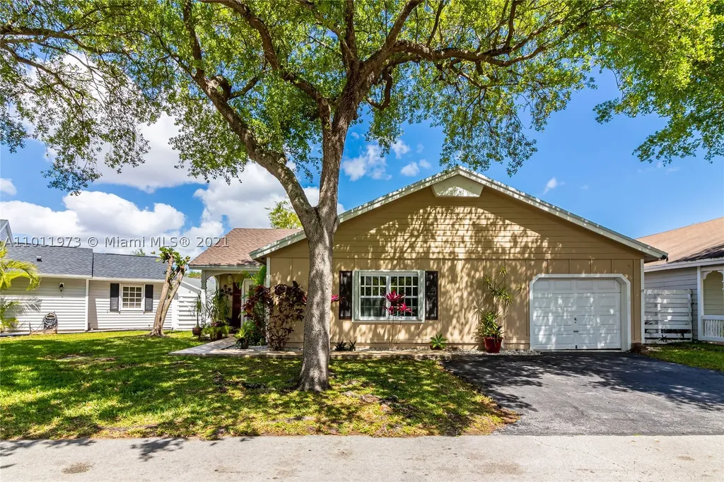 14917 SW 140th Court Miami FL 33186