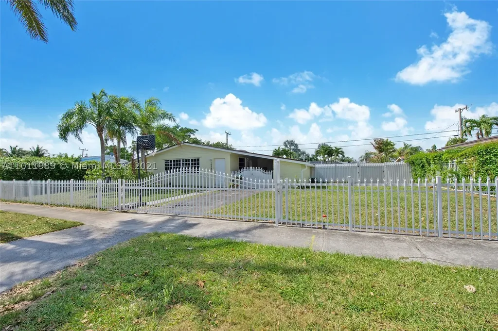 19240 Franjo Road Cutler Bay FL 33157